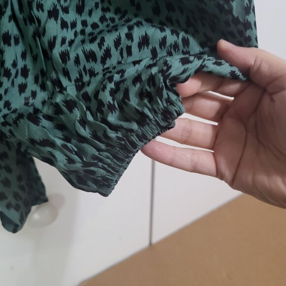 Hailey & Co Women's Small Peasant Blouse Top Animal Print Embroidery - Picture 7 of 10